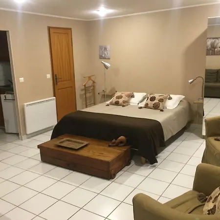 Bed & Breakfast La Bastide Tara 2*