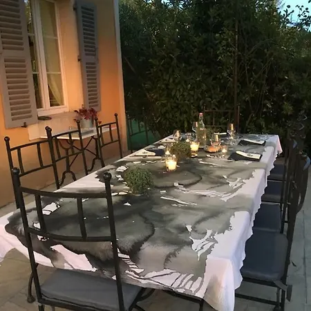 La Bastide Tara Bed & Breakfast Cabries